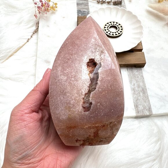 Gorgeous Large Pink Amethyst Flame from Brazil - Picture 3 of 9